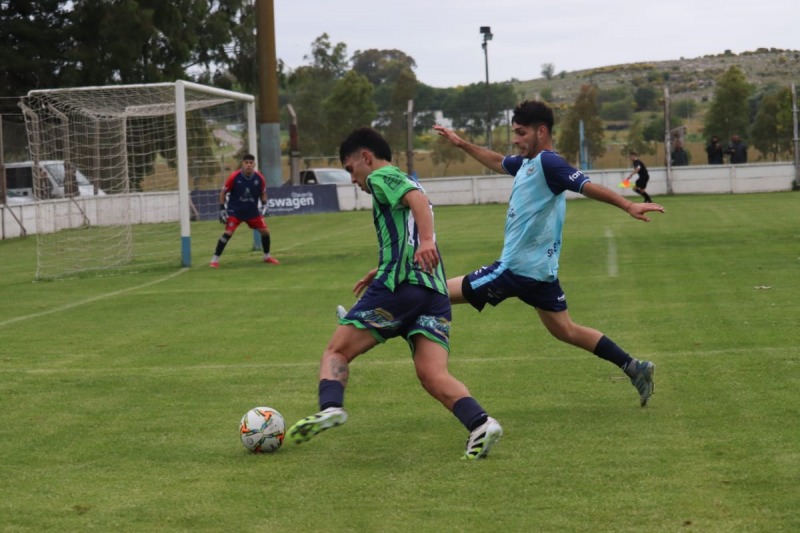 Embajadores empat en la Villa y se qued con el primer puesto